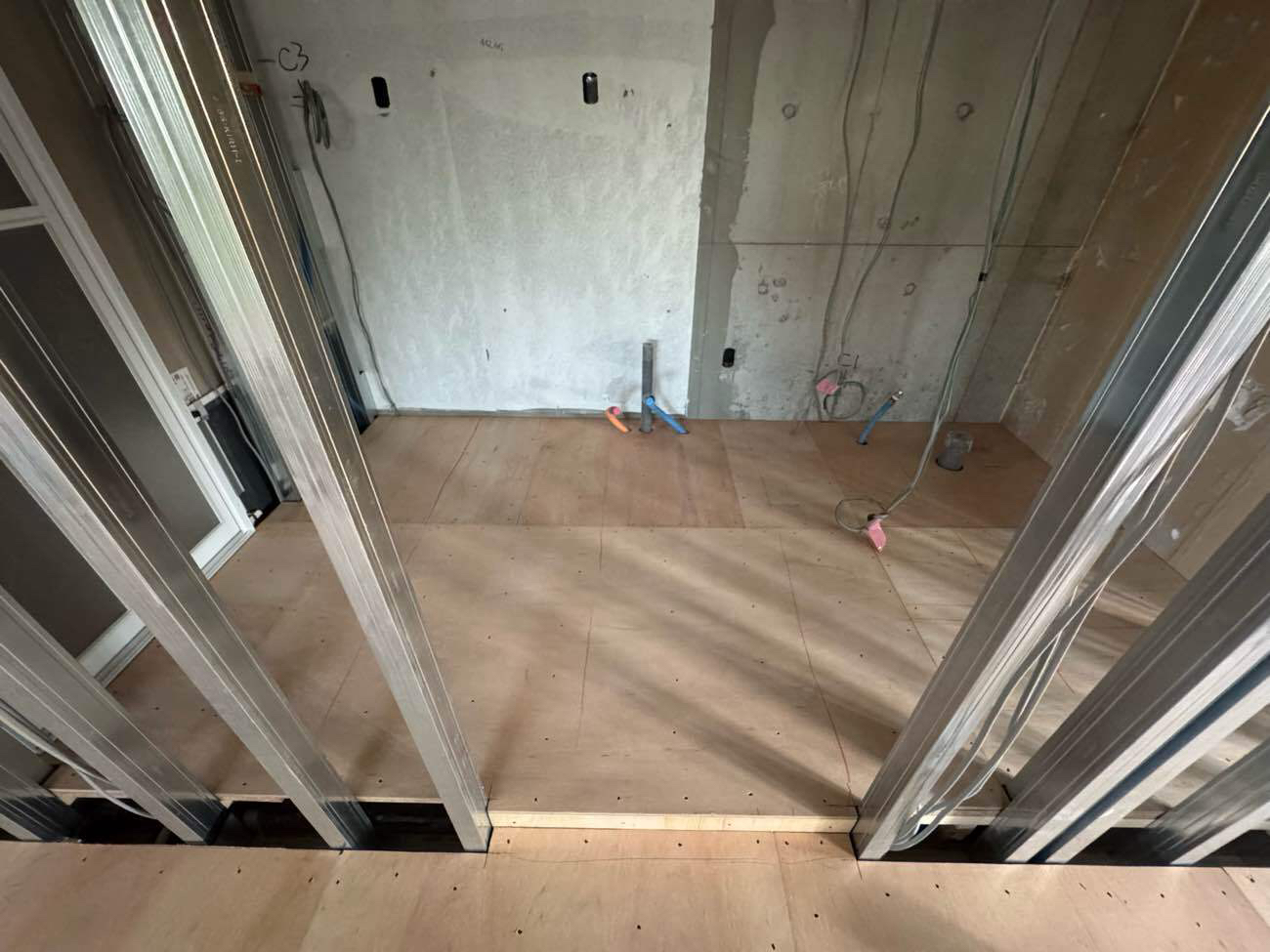 マンション　置床工事　乾式二重床（東京都三鷹市）