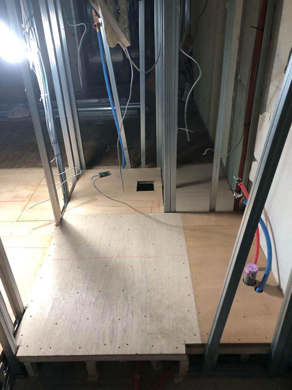 マンション　置床工事　乾式二重床（東京都世田谷区）