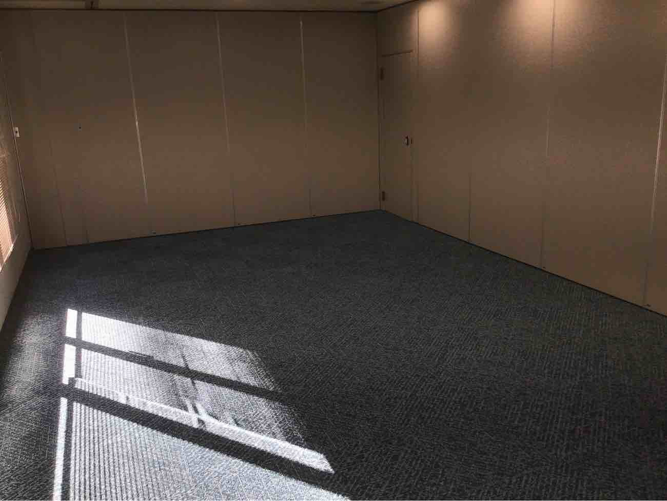 オフィス 事務所 家具入れ替え タイルカーペット張替工事（東京都台東区）