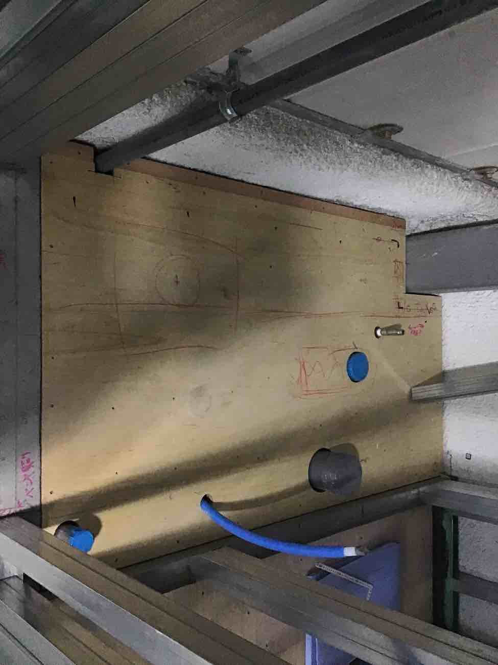 店舗　置床工事　乾式二重床（横浜市保土ヶ谷区）