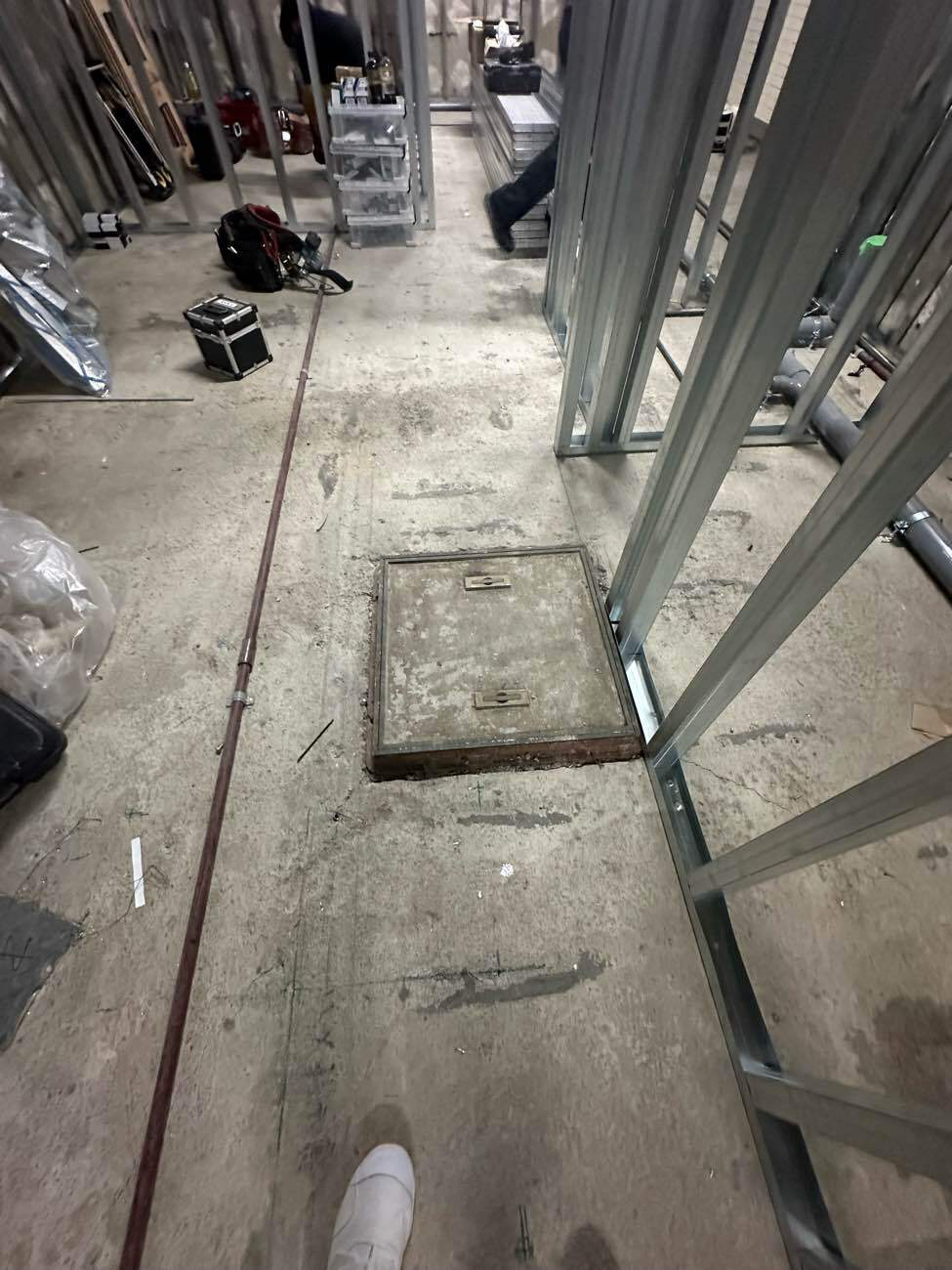 美容室　置床工事　乾式二重床（東京都府中市）