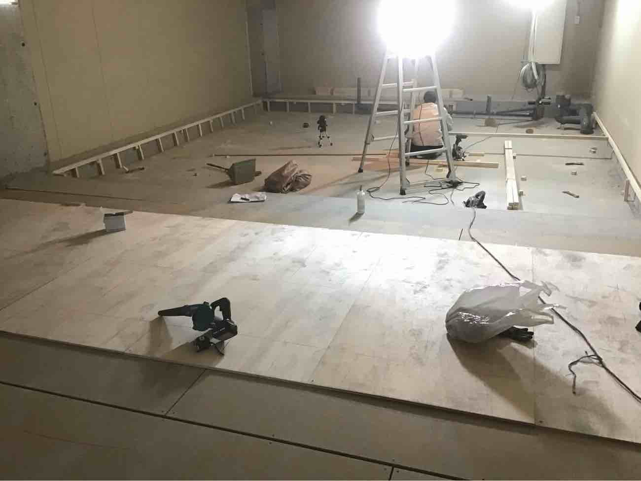 店舗　置床工事　乾式二重床（横浜市神奈川区）