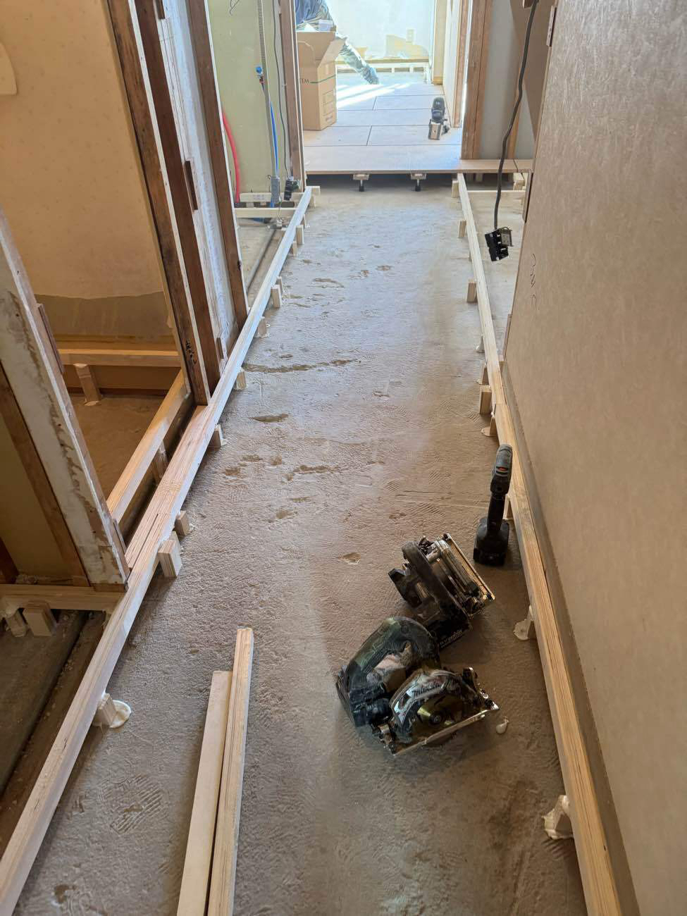マンション　1日置床工事　乾式二重床（相模原市南区）