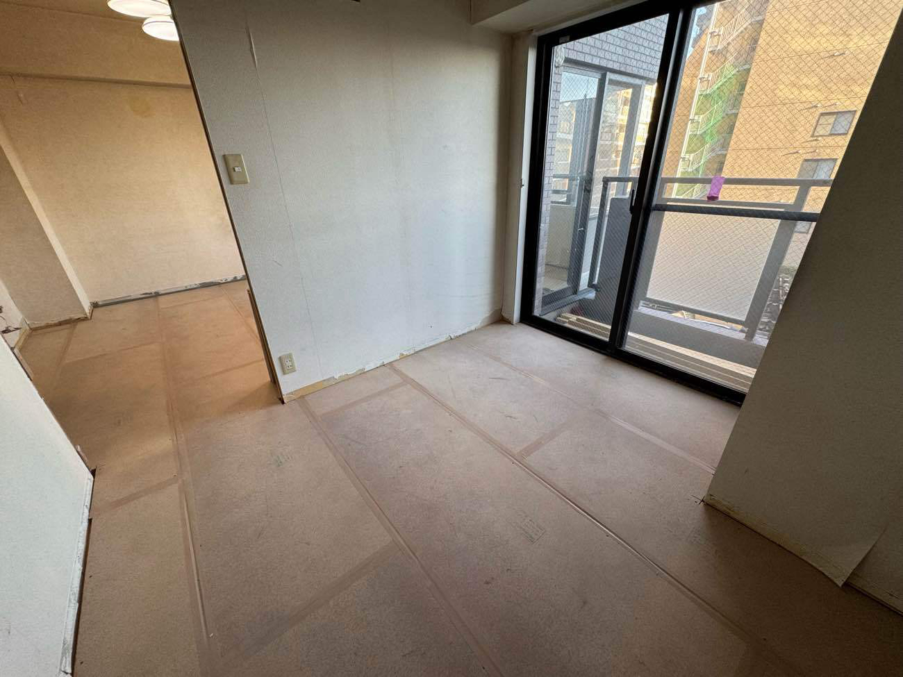 マンション　1日置床工事　乾式二重床（相模原市南区）