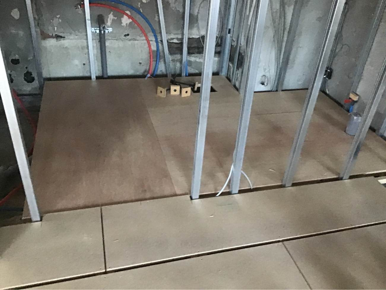 マンション　1日置床工事　乾式二重床（神奈川県逗子市）