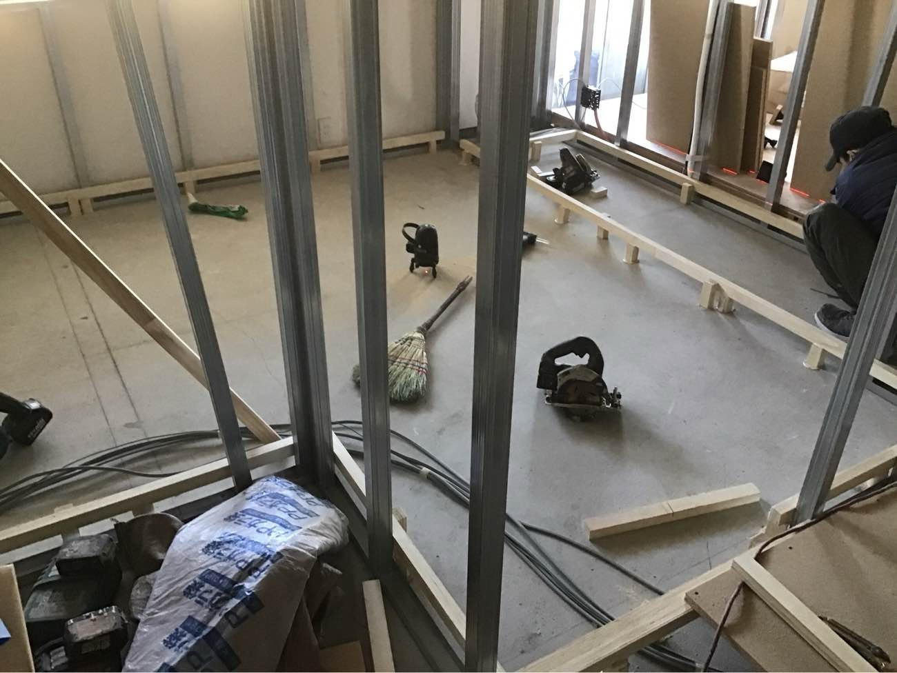 マンション改修　置床工事　乾式二重床（神奈川県逗子市）