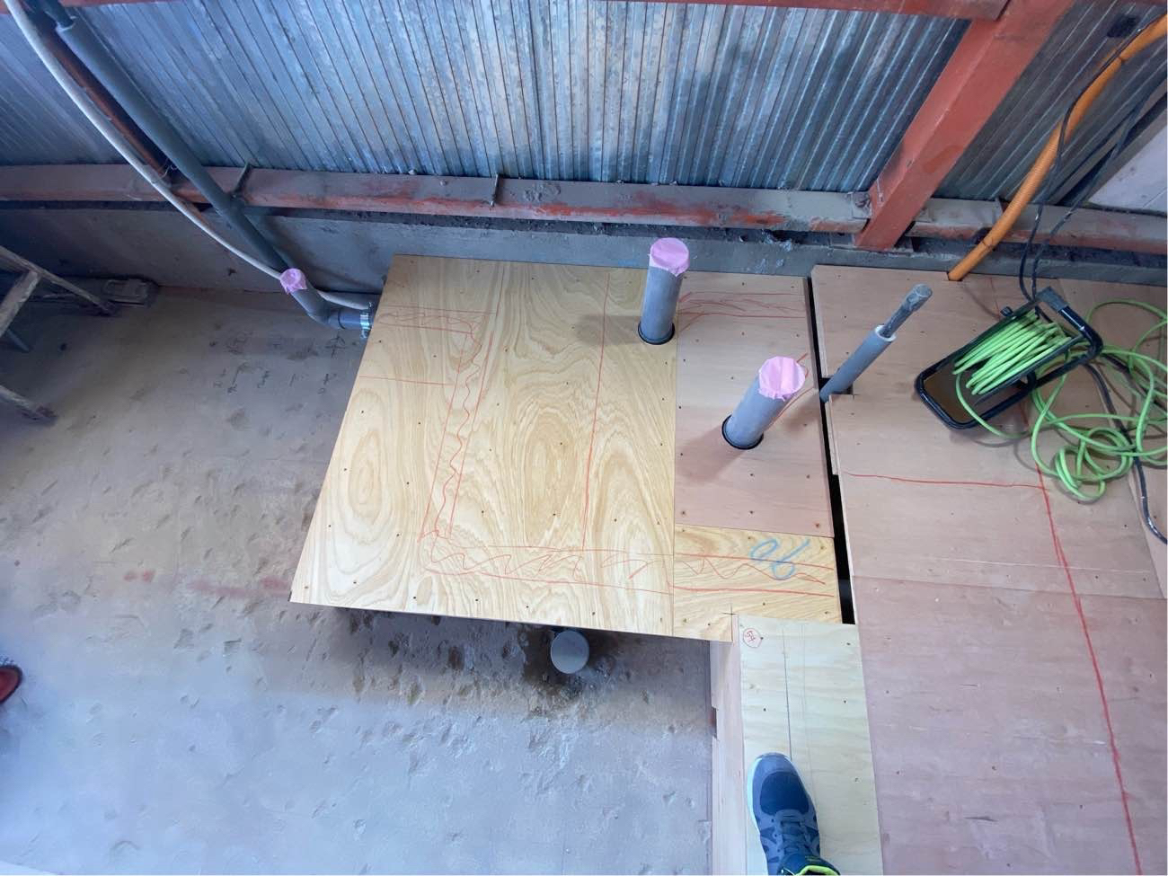 歯科医院　置床工事　乾式二重床（横浜市港南区）