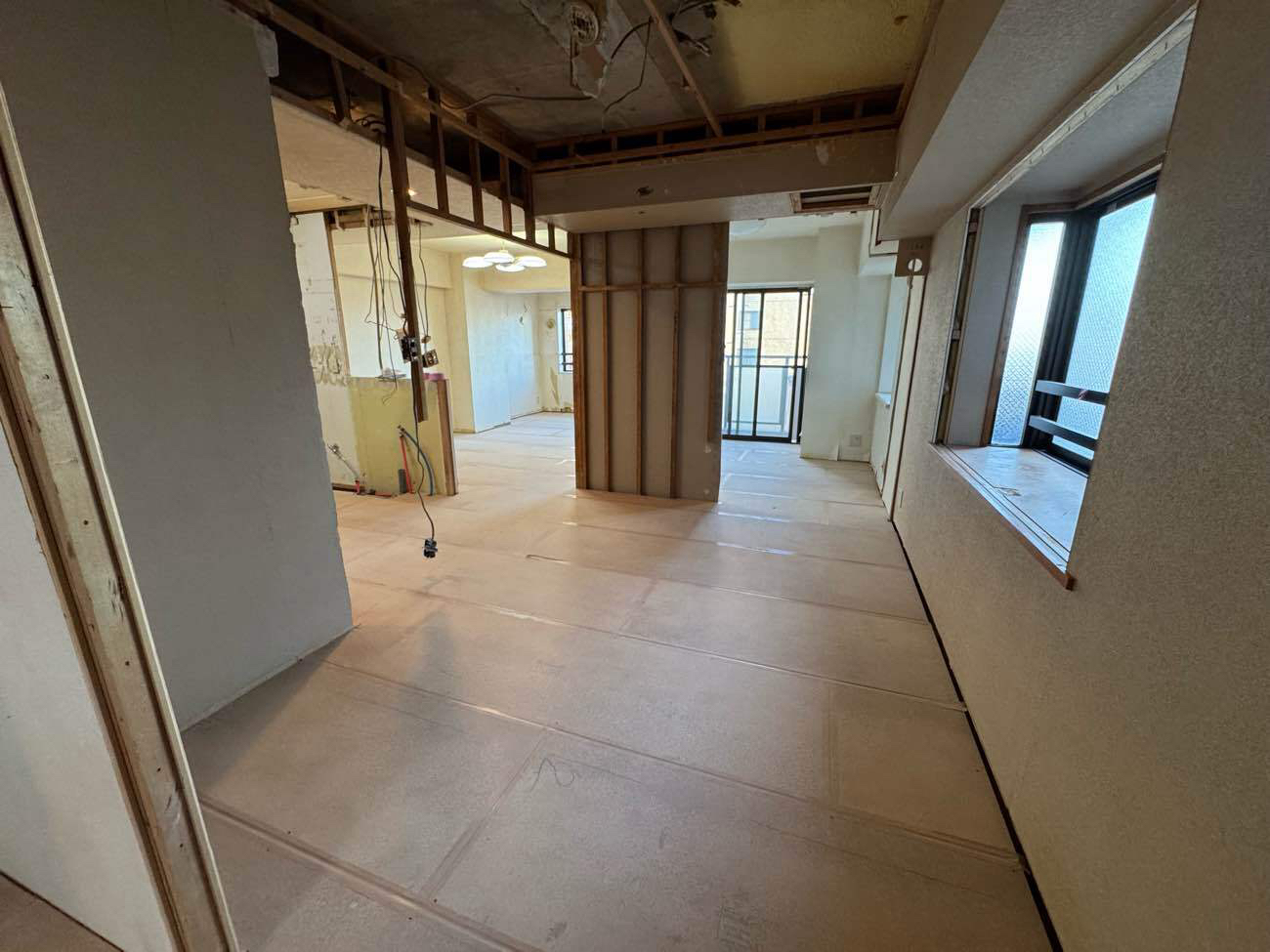 マンション　1日置床工事　乾式二重床（相模原市南区）