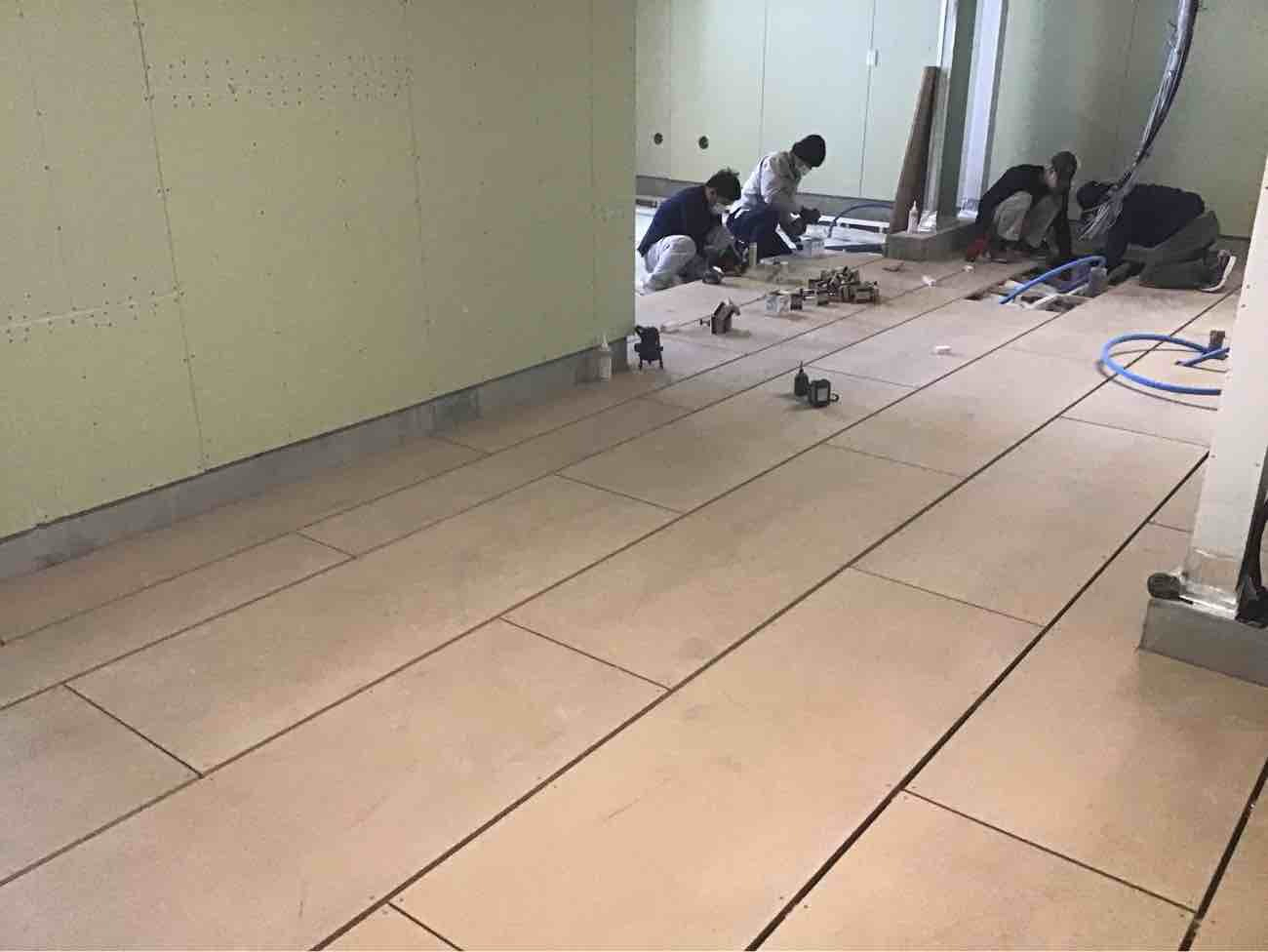 クリニック新装　置床工事　乾式二重床（埼玉県さいたま市）