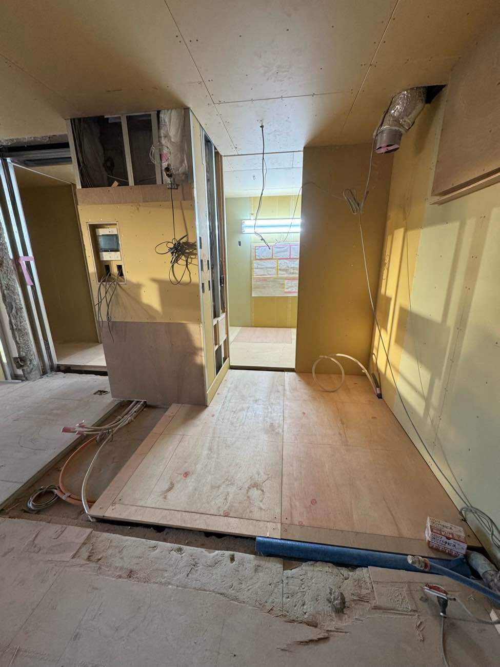 マンション　1日置床工事　乾式二重床（東京都渋谷区）