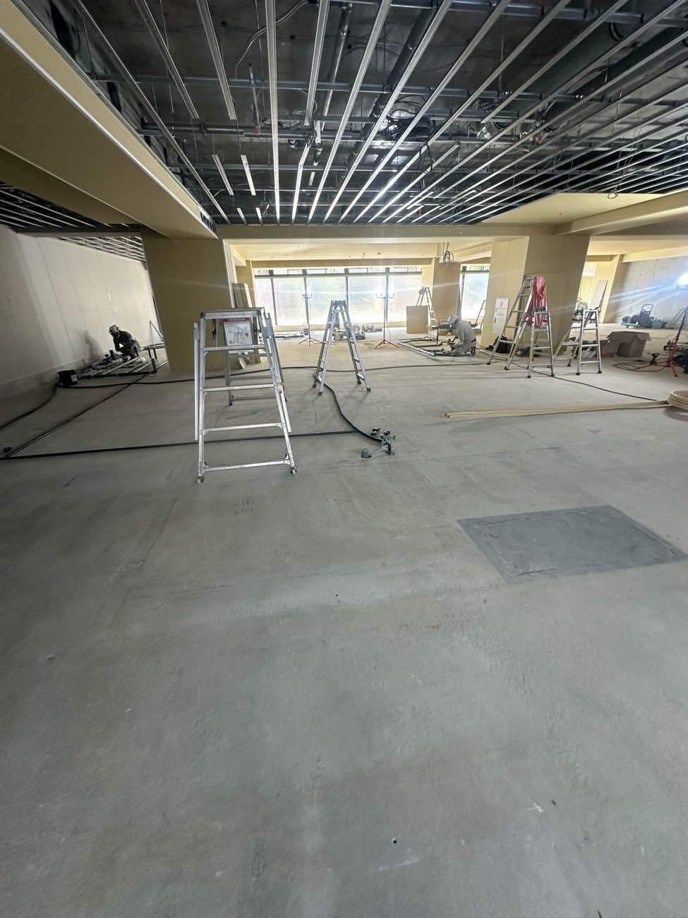 クリニック　置床工事　乾式二重床（東京都文京区）