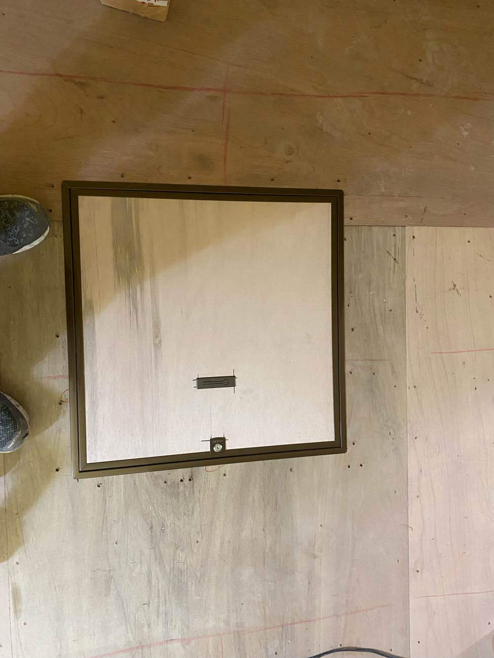 サウナ店舗　置床工事　乾式二重床（千葉市中央区）