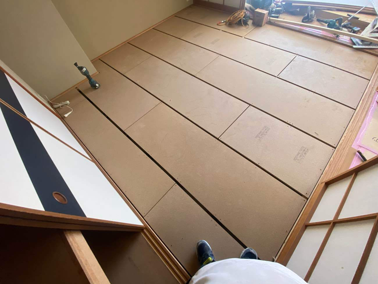 マンション　置床工事　乾式二重床（静岡県熱海市）