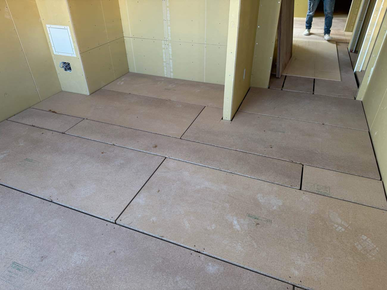 マンション　1日置床工事　乾式二重床（東京都渋谷区）