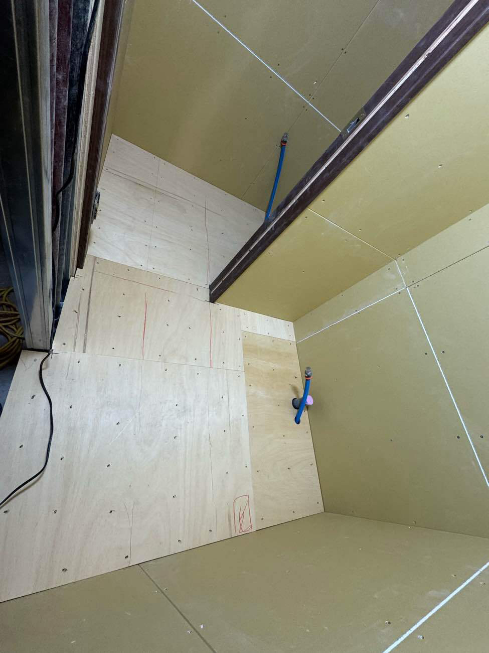 店舗　置床工事　フリーフロアCP（東京都渋谷区）