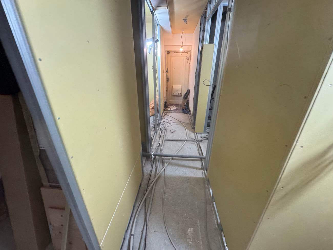 店舗　置床工事　乾式二重床（東京都品川区）