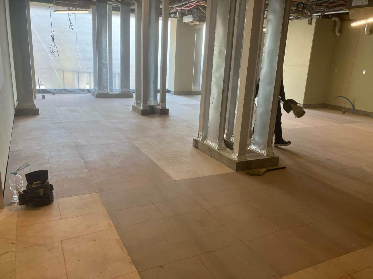 クリニック新装　置床工事　乾式二重床（埼玉県さいたま市）