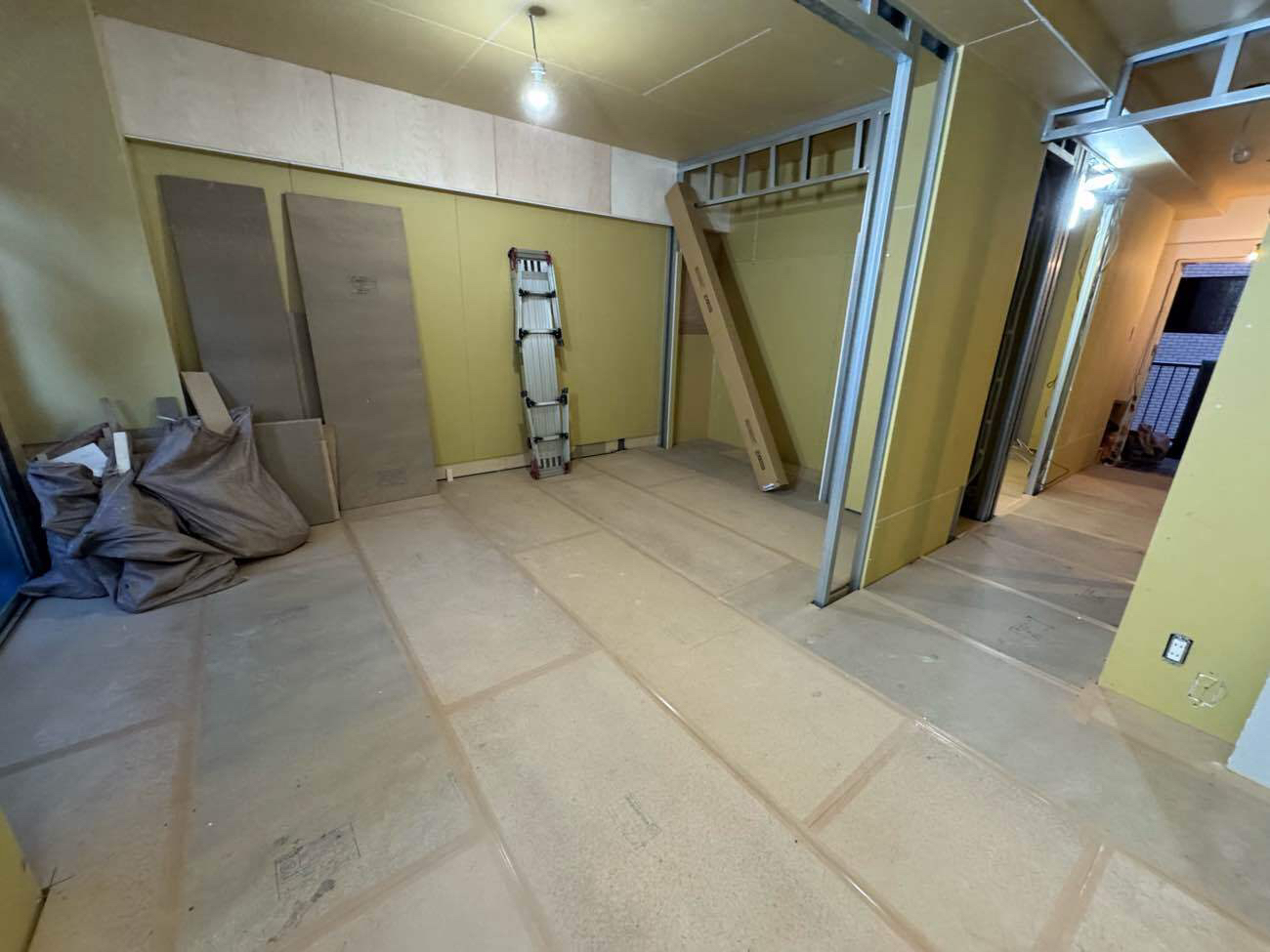 店舗　置床工事　乾式二重床（東京都品川区）