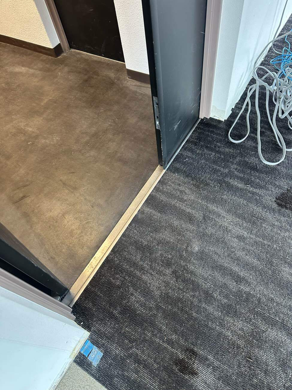 ビル改修工事　OAフロア　LM3000（東京都港区）