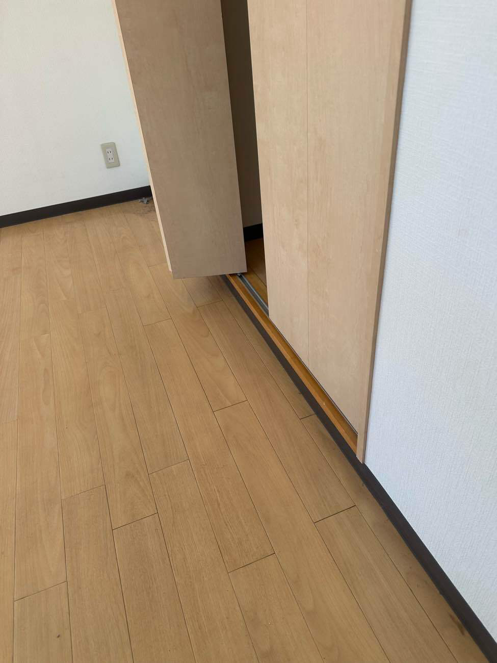 マンション　置床工事　乾式二重床（東京都新宿区）