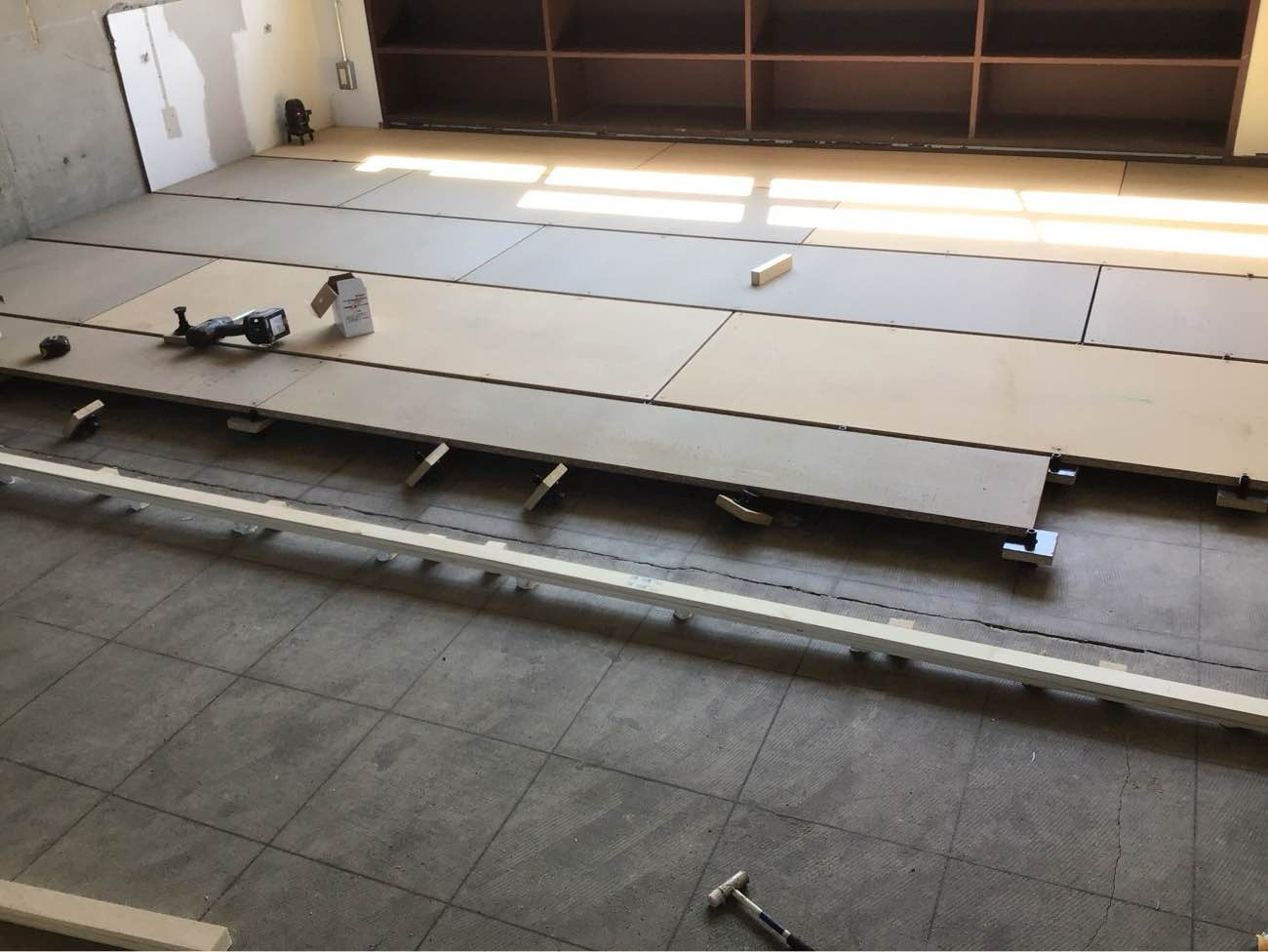 オフィス　置床工事　乾式二重床（東京都世田谷区）