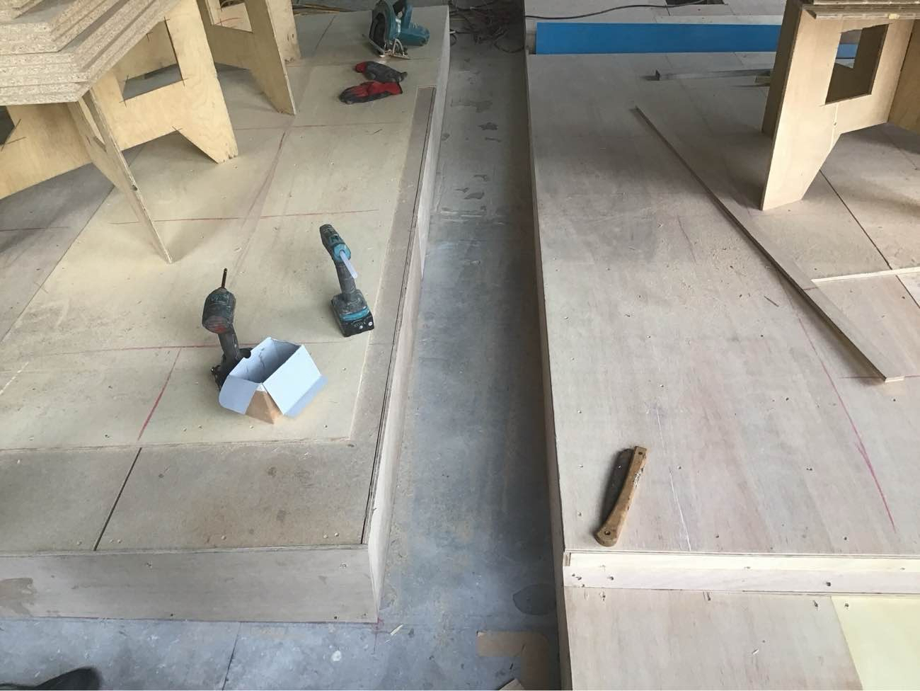 シュミレーションゴルフ店舗　細工置床工事　乾式二重床（東京都北区）