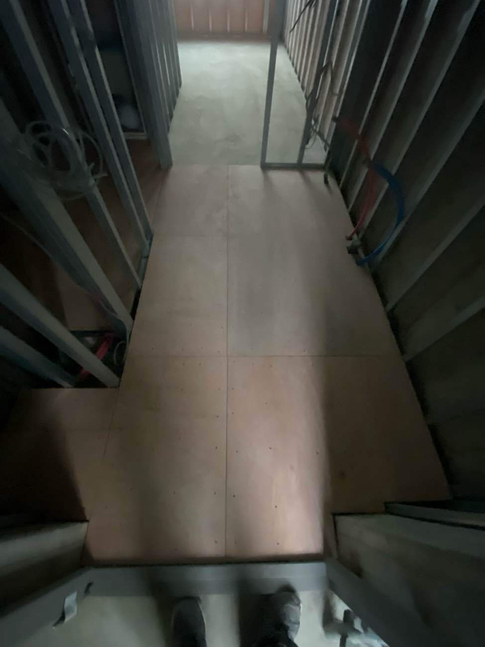 マンション新築　置床工事　乾式二重床（東京都世田谷区）