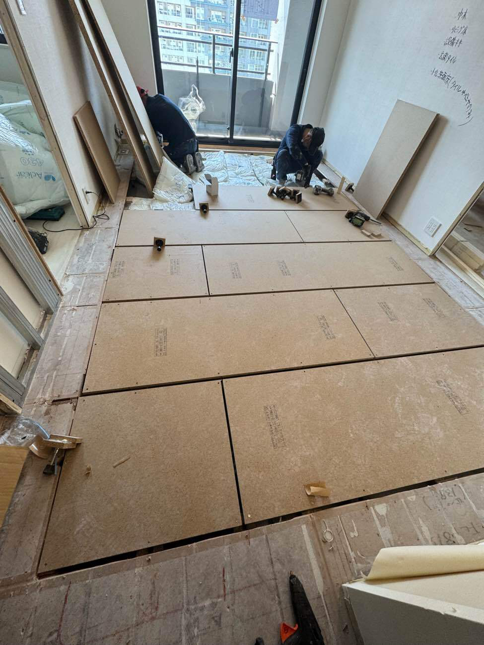 マンション改修　置床工事　乾式二重床　グラスウール（東京都中央区）