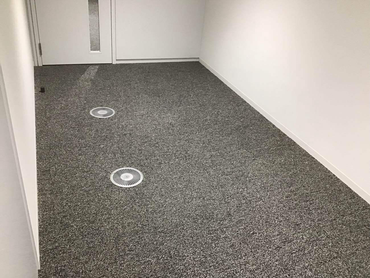 オフィス　OA工事　プラ束、針葉樹構造用合板（東京都江東区）