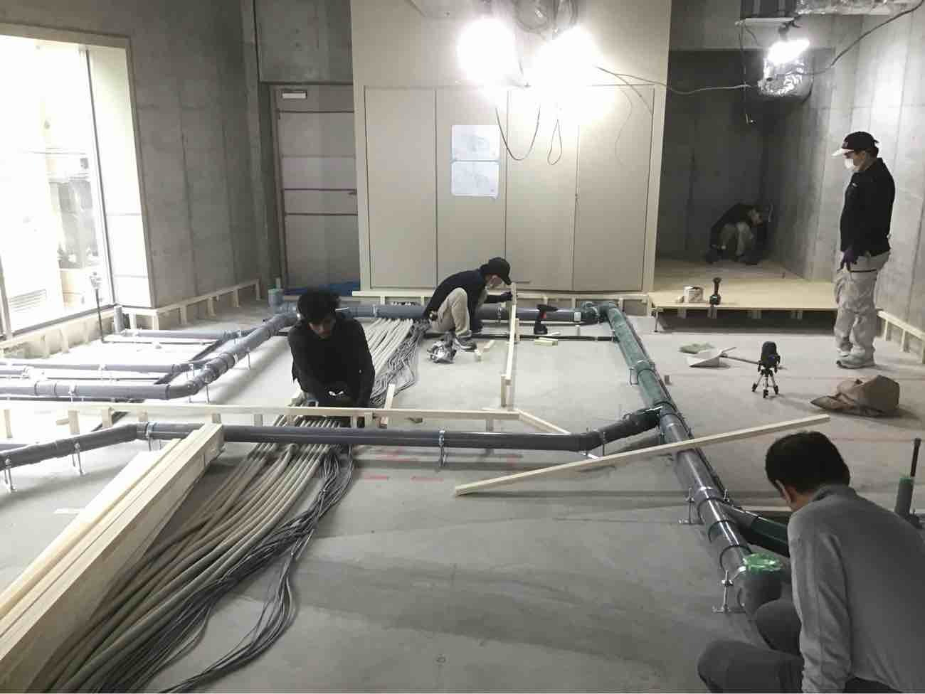 クリニック　置床工事　乾式二重床（東京都新宿区）