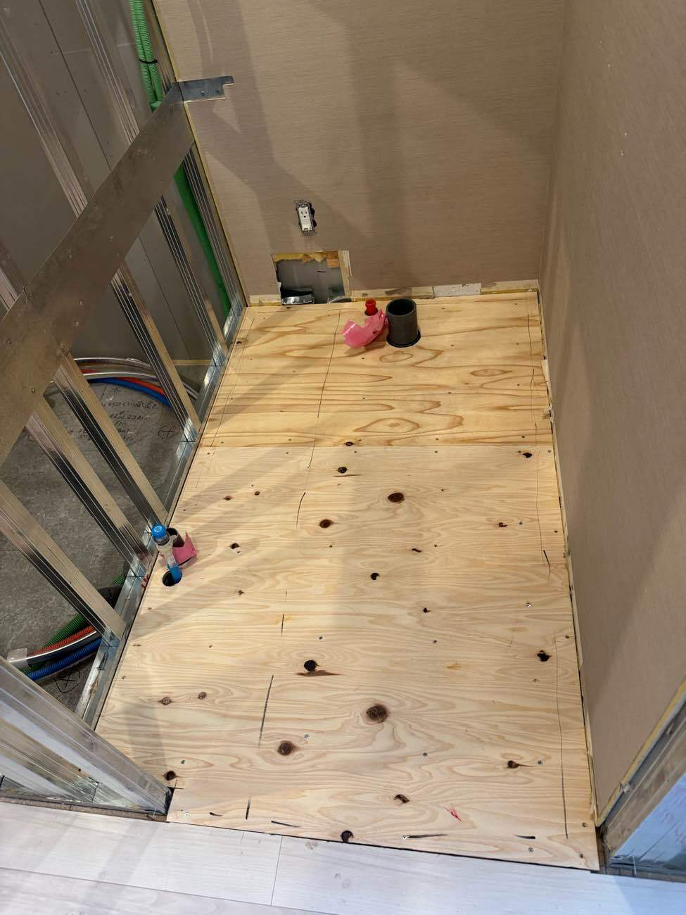 マンション　１日置床工事　フリーフロアCP（東京都中央区）