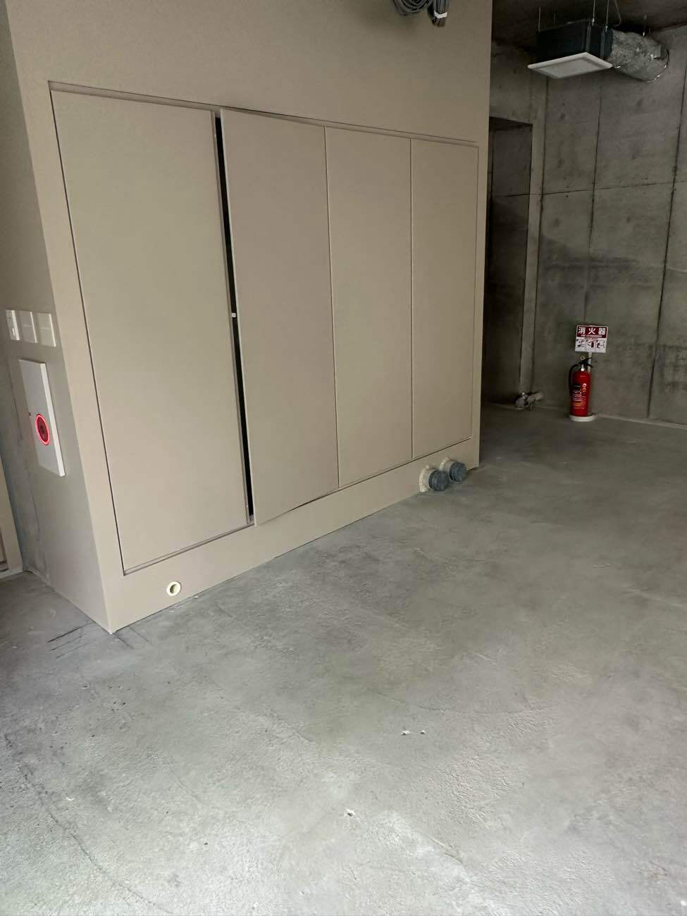 クリニック　置床工事　乾式二重床（東京都新宿区）