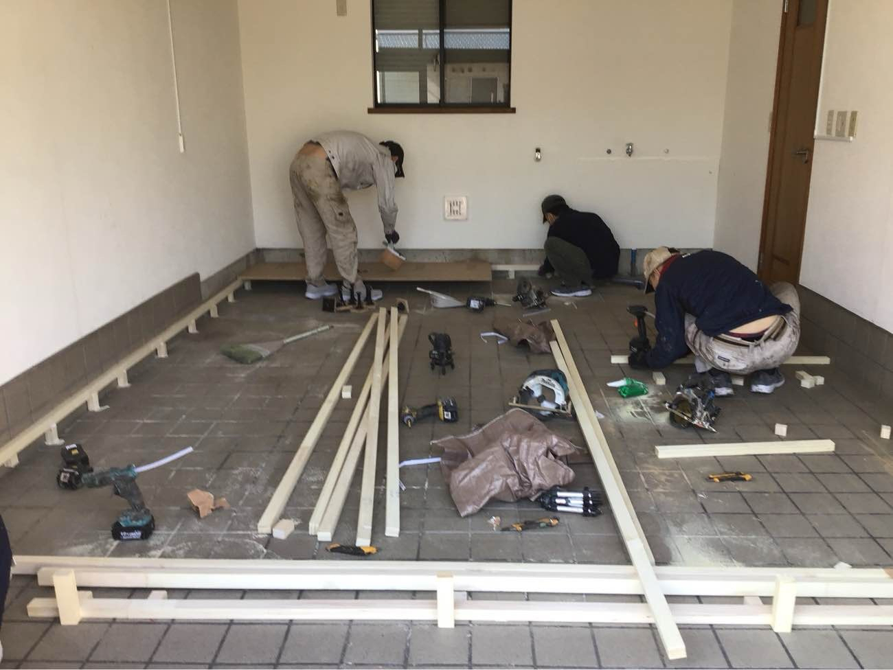 飲食店舗　置床工事　乾式二重床（神奈川県茅ケ崎市）