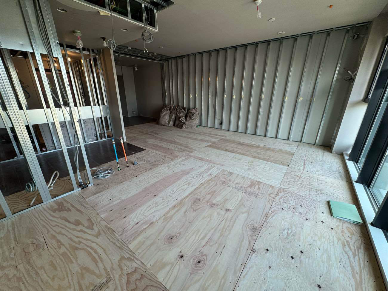 マンション　１日置床工事　フリーフロアCP（東京都中央区）