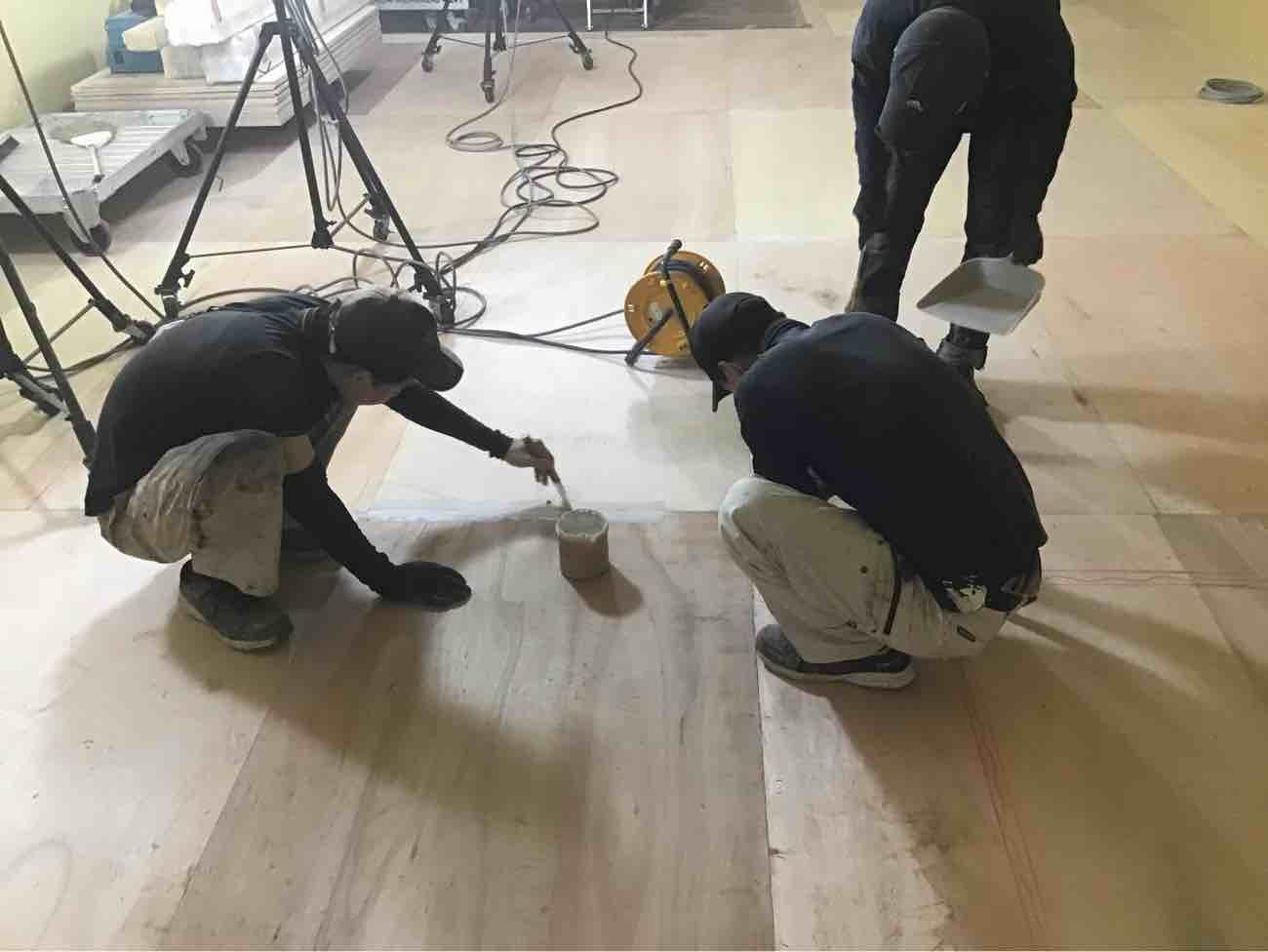 店舗　夜間工事　置床工事　乾式二重床（埼玉県富士見市）