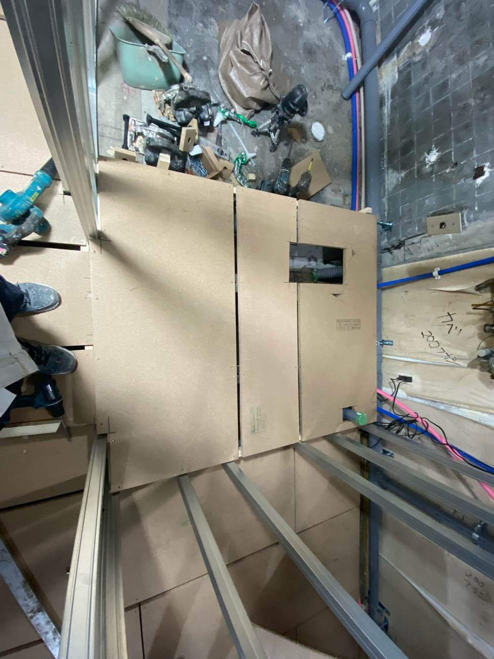 マンション　置床工事　乾式二重床（東京都港区）