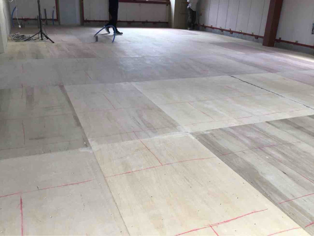 クリニック新装　置床工事　乾式二重床（千葉県千葉市）