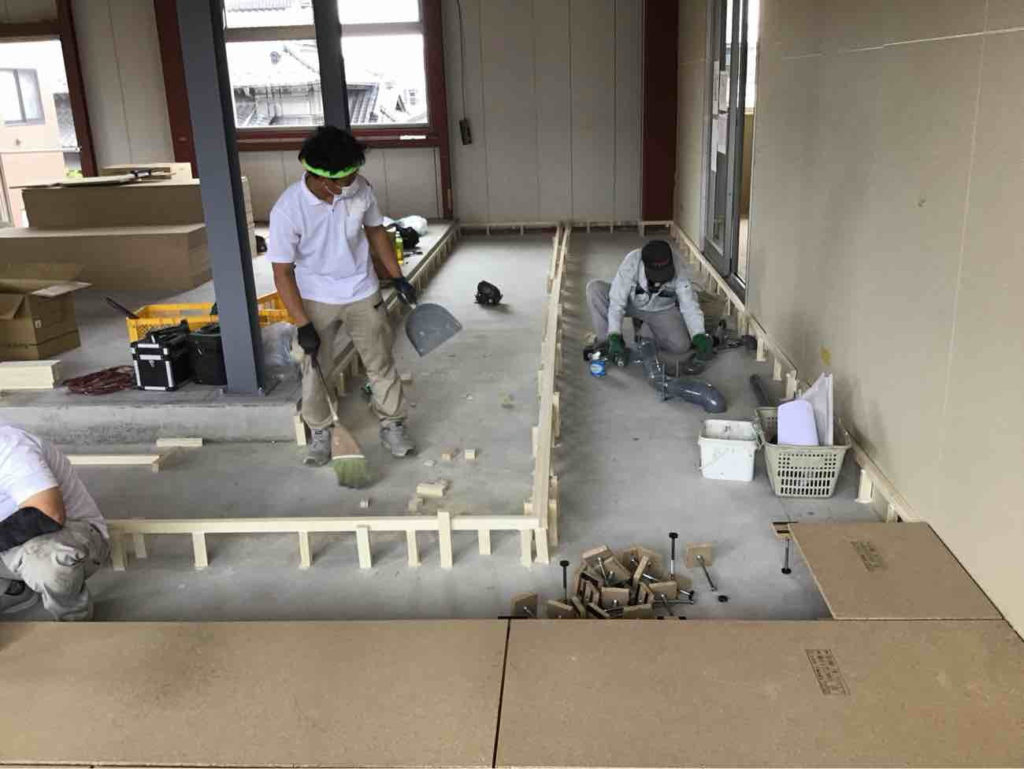 クリニック新装　置床工事　乾式二重床（千葉県千葉市）