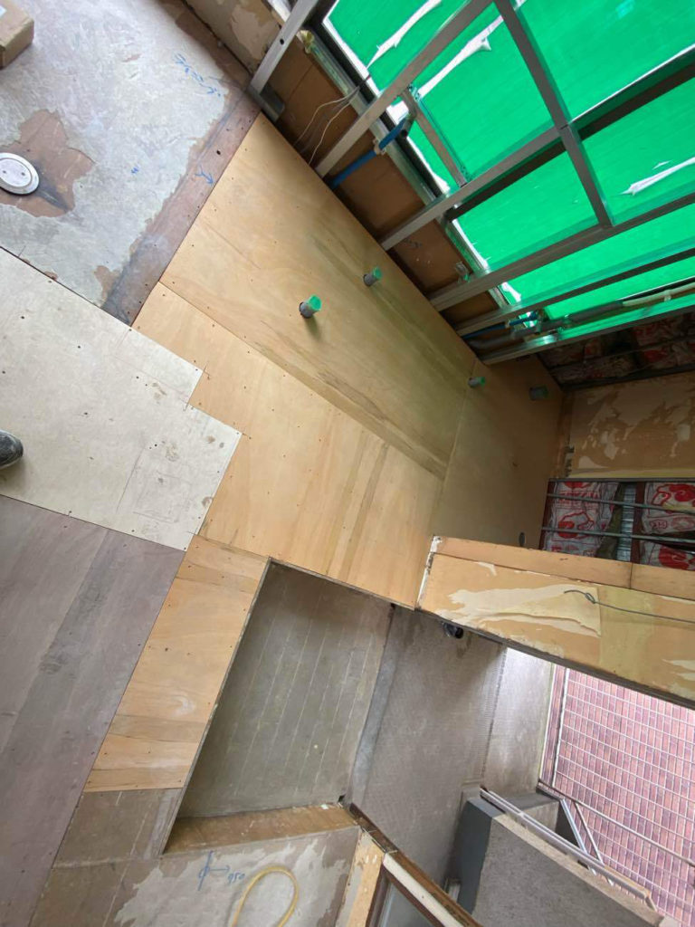 オフィス改修　置床工事　乾式二重床（横浜市戸塚区）