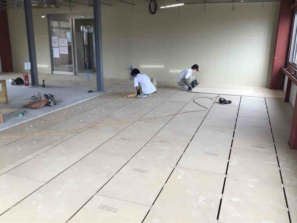 クリニック新装　置床工事　乾式二重床（千葉県千葉市）
