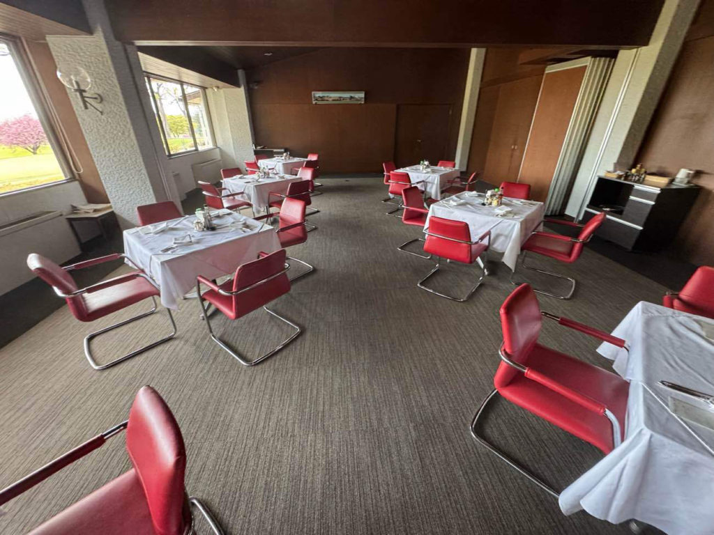 カントリークラブ タイルカーペット工事（横浜市旭区）