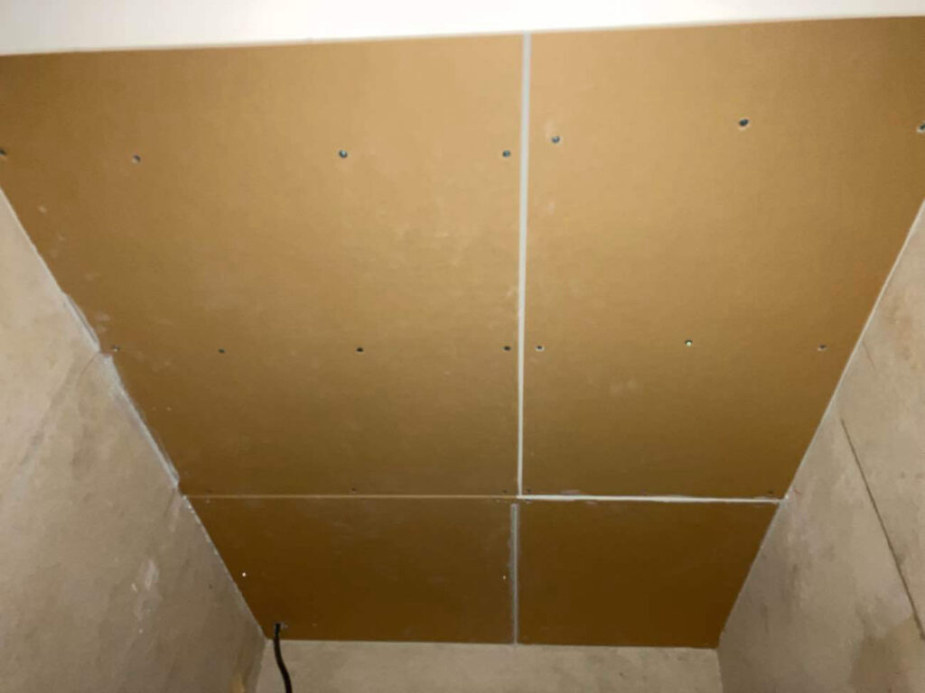 マンション　天井、壁工事　（相模原市中央区）