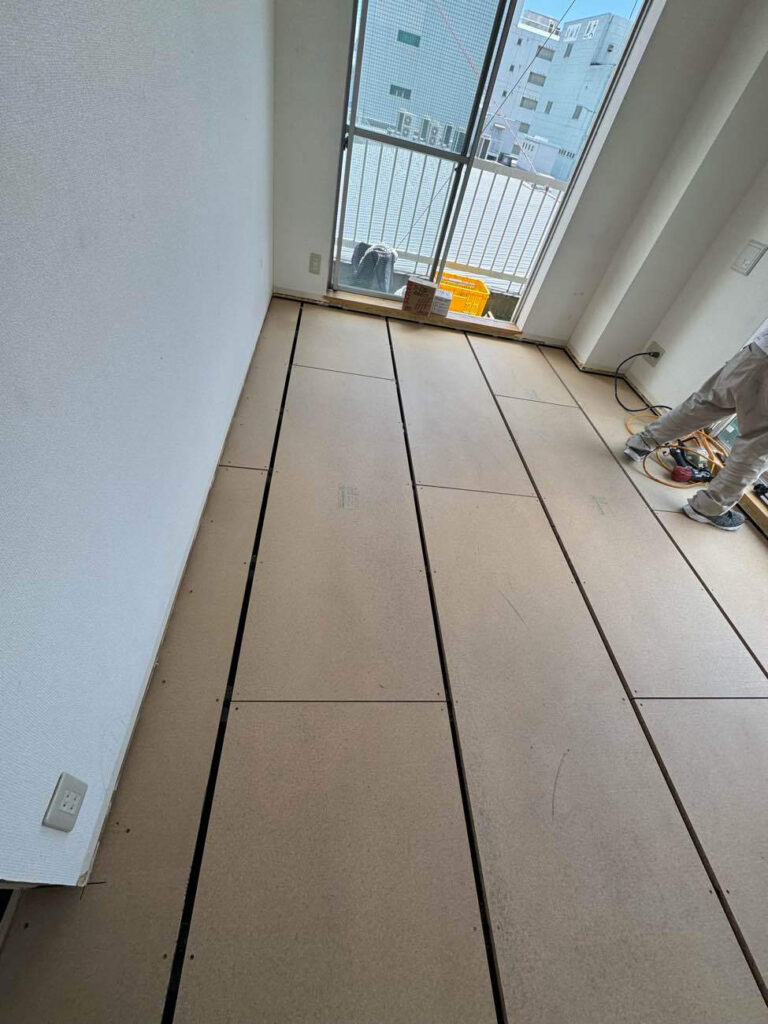 アパート改修　置床工事　乾式二重床（東京都江東区）
