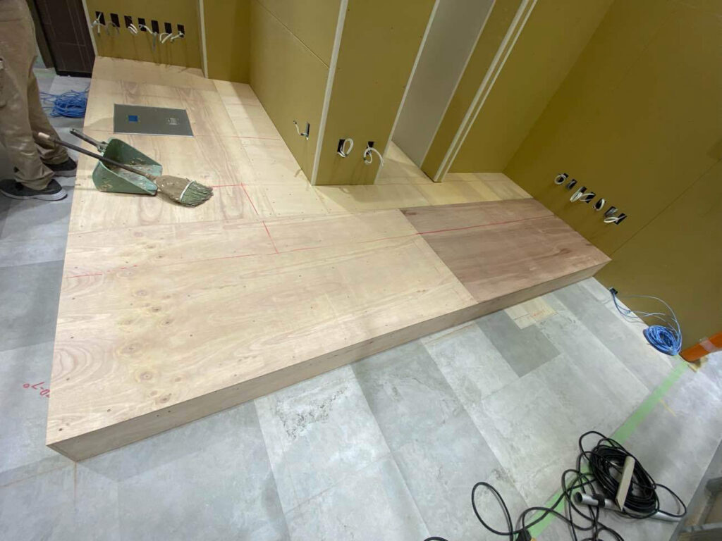 テナント夜間工事　置床工事　乾式二重床（東京都武蔵野市）