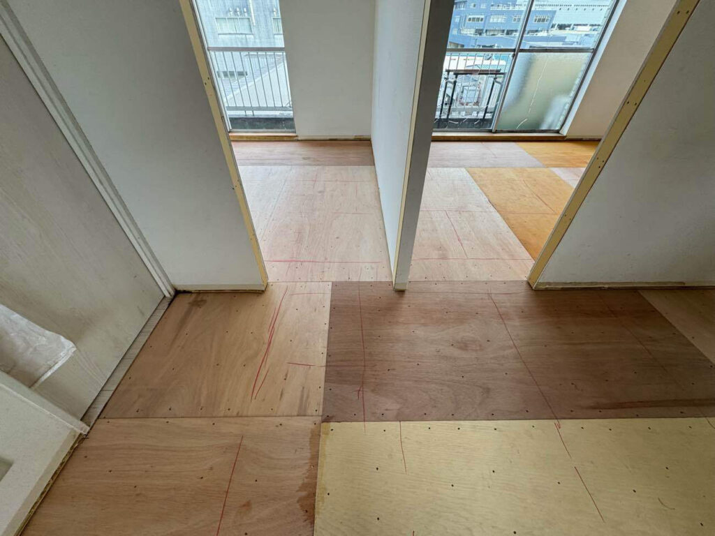 アパート改修　置床工事　乾式二重床（東京都江東区）