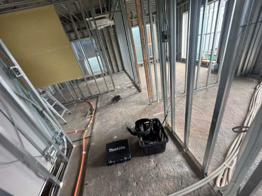 アパート改修　置床工事　乾式二重床（東京都江東区）