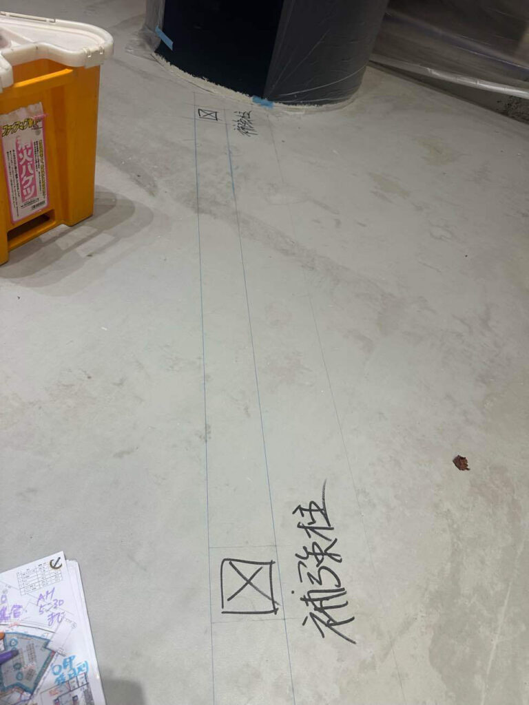 店舗夜間工事　置床工事　乾式二重床（神奈川県小田原市）