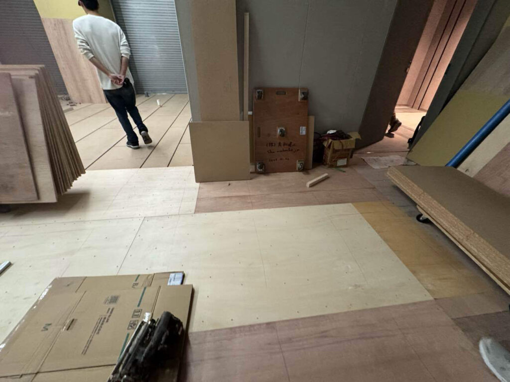 クリニック　置床工事　乾式二重床（東京都江東区）