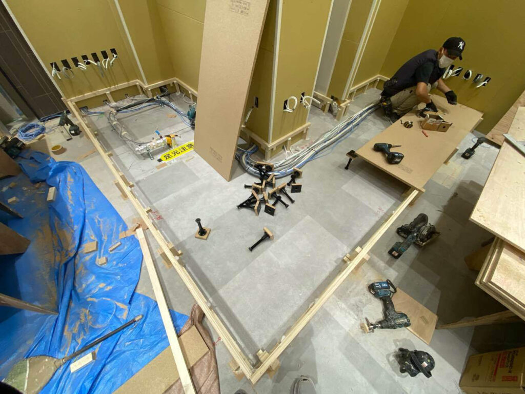 テナント夜間工事　置床工事　乾式二重床（東京都武蔵野市）