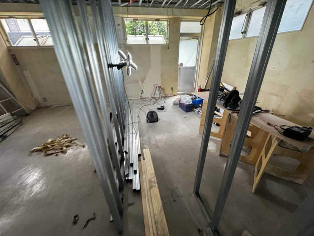 ホテル改修　置床工事　乾式二重床（東京都葛飾区）